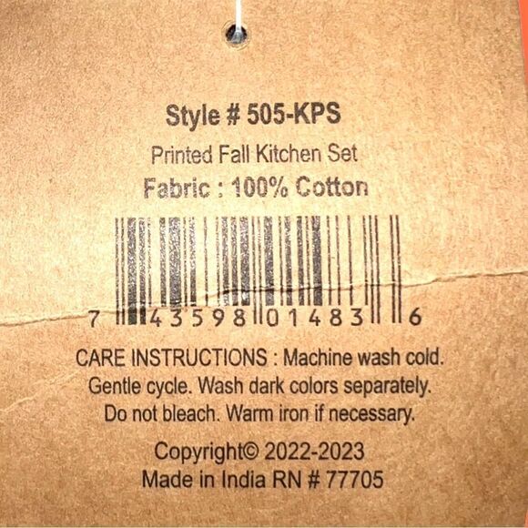 Holiday 8 piece kitchen set! Black and white gingham check. New - Picture 7 of 7